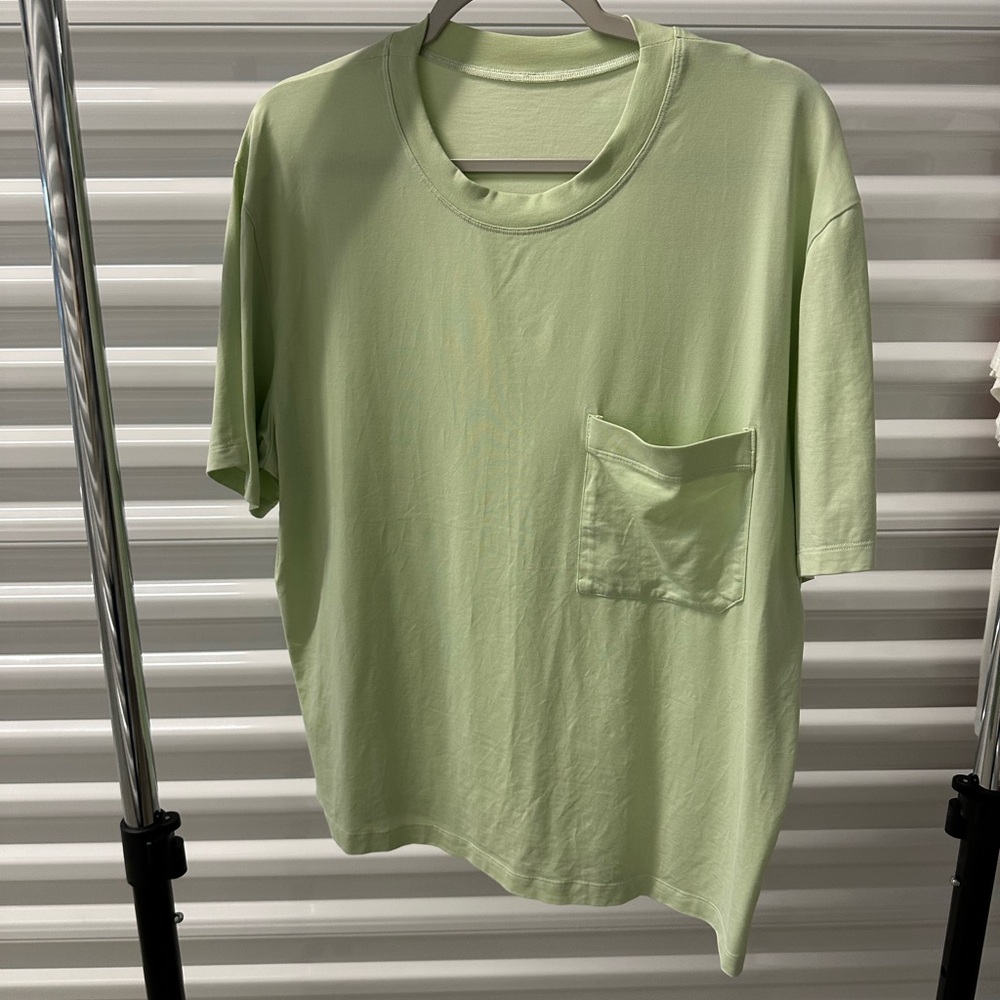 Men's Green Lululemon T-Shirt